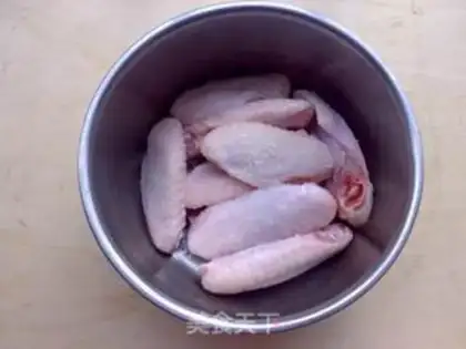 Make Strawberry chicken wings step 1