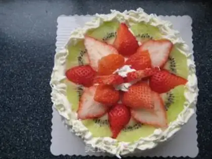 Make Strawberry birthday cake step 8