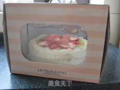 Make Strawberry birthday cake step 10