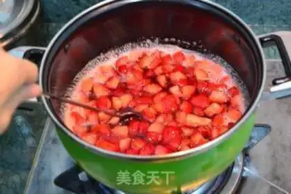 Make Strawberry jam step 6
