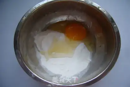 Make French crepes step 1