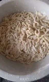 Make Old Beijing noodles step 3