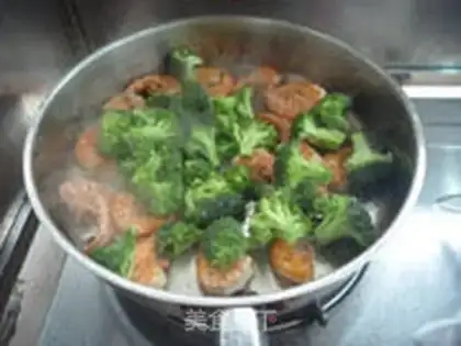 Make Shrimp with broccoli step 5