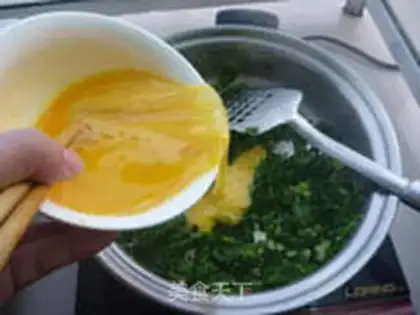 Make Pineapple pouring eggs step 6