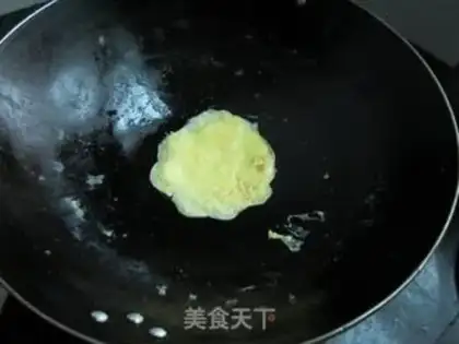Make Eggskin dumplings step 4