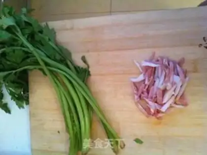 Make Celery potato chips step 0