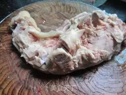 Make Pig hoof steamed taro step 0