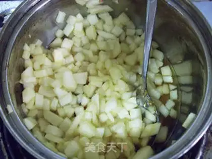 Make Caramel apple pie step 5