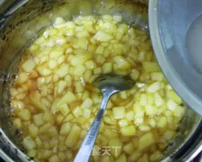 Make Caramel apple pie step 6