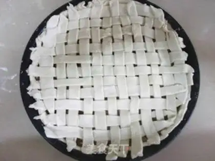 Make Caramel apple pie step 13