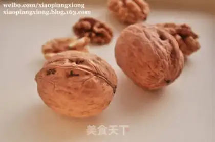 Make Sweet walnut porridge step 1