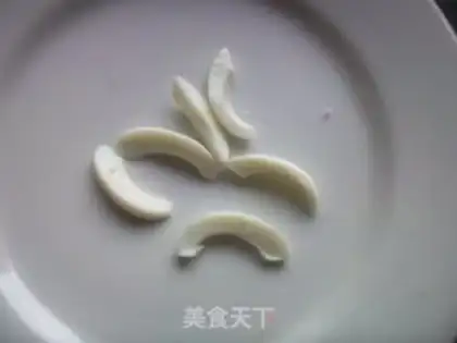 Make A quail egg rabbit step 1