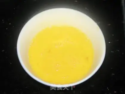 Make Eggs and beans step 1