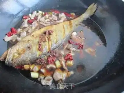 Make The lamb, the yellowfish step 7