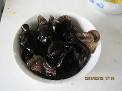 Make Eggs and mussels step 2