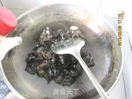 Make Eggs and mussels step 6