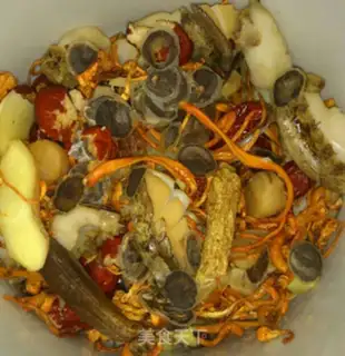 Make Abalone dry bass soup step 1