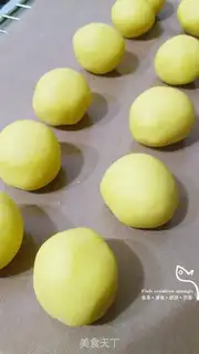 Make Cherry cookies step 1