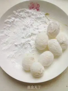 Make The sea cucumbers lead pigeon eggs step 2