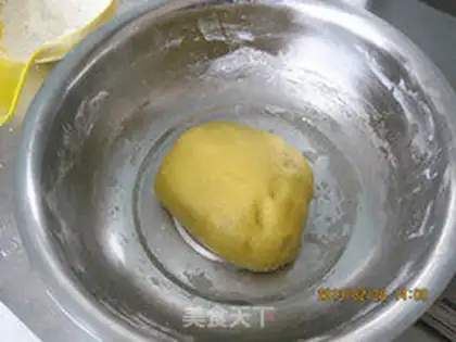 Make Heart-shaped doll-head cookies step 0