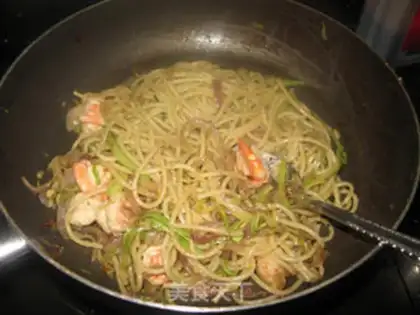 Make Shrimp pasta step 14