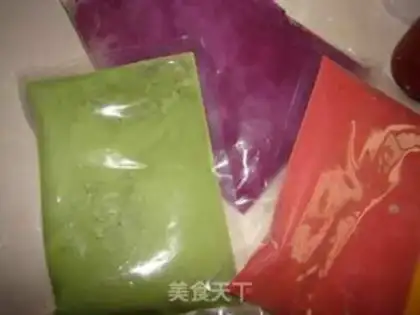 Make Colour soup round step 4