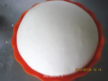 Make Red Bean Snowflake Bread step 1