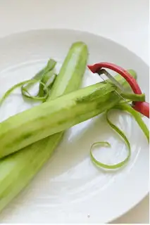 Make Garlic silk melon step 1