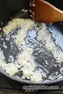 Make Garlic silk melon step 5