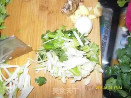 Make Cold-headed pork step 1