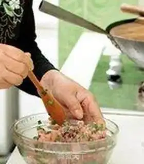 Make Onion egg roll step 1