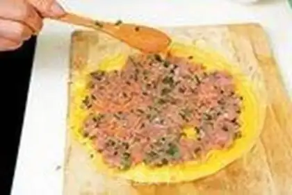 Make Onion egg roll step 3