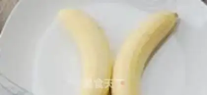 Make Sunshine beach fruit plate step 2