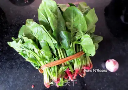 Make Garlic spinach step 0