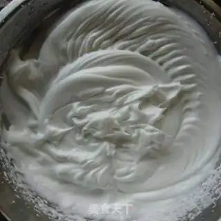 Make Strawberry birthday cake step 7