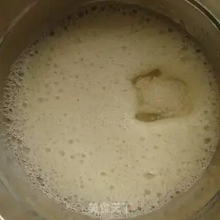 Make Strawberry birthday cake step 8