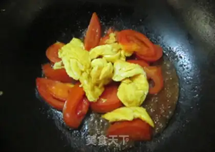 Make Tomato fried eggs step 7