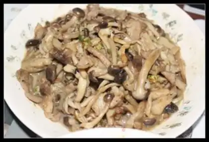 Make Crab mushrooms and fried meat step 4