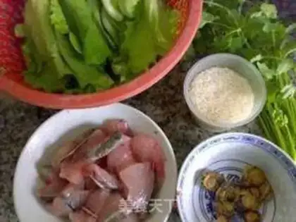 Make Fish porridge step 0