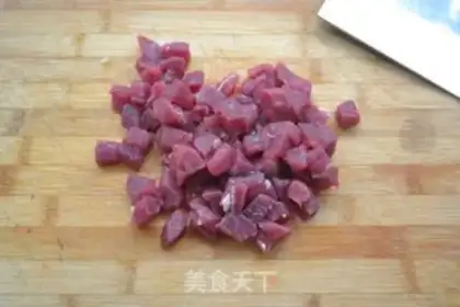 Make Black pepper beef step 1