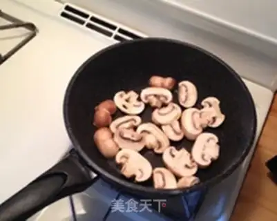 Make Black peppers and mushrooms step 1