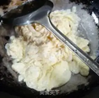 Make Snow cream and duck eggs step 4