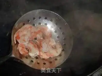 Make Yellow robe with seafood sushi step 1