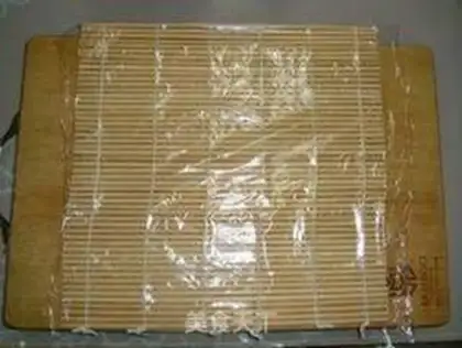 Make Yellow robe with seafood sushi step 4