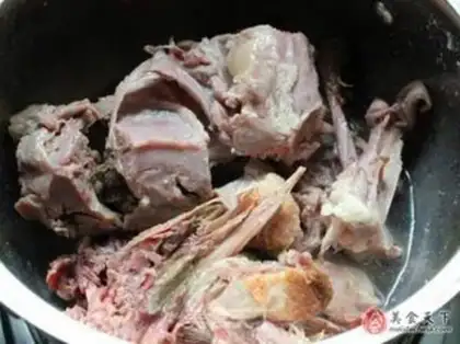 Make Old duck fan soup step 0