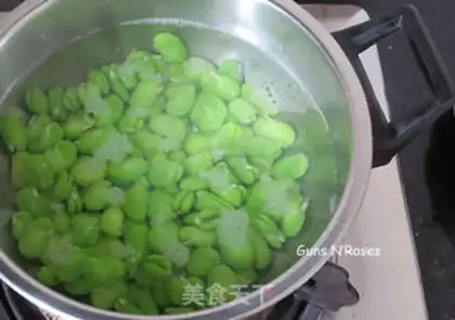 Make Spicy beans step 1