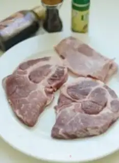 Make Fried bacon pork chops step 0