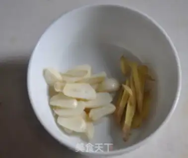 Make Pineapple fried chicken wings step 1