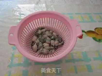 Make Oyster steamed eggs step 1