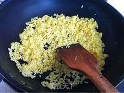 Make Gold egg fried rice step 7